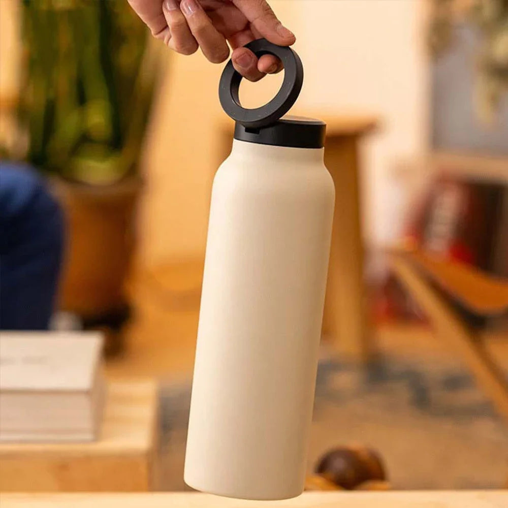 Water Bottle with Built-in MagSafe Mobile Holder