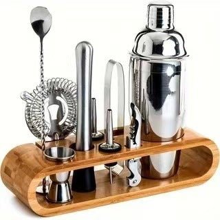 Σετ cocktail shaker 9 τεμαχίων από ανοξείδωτο ατσάλι με οβάλ βάση από μπαμπού